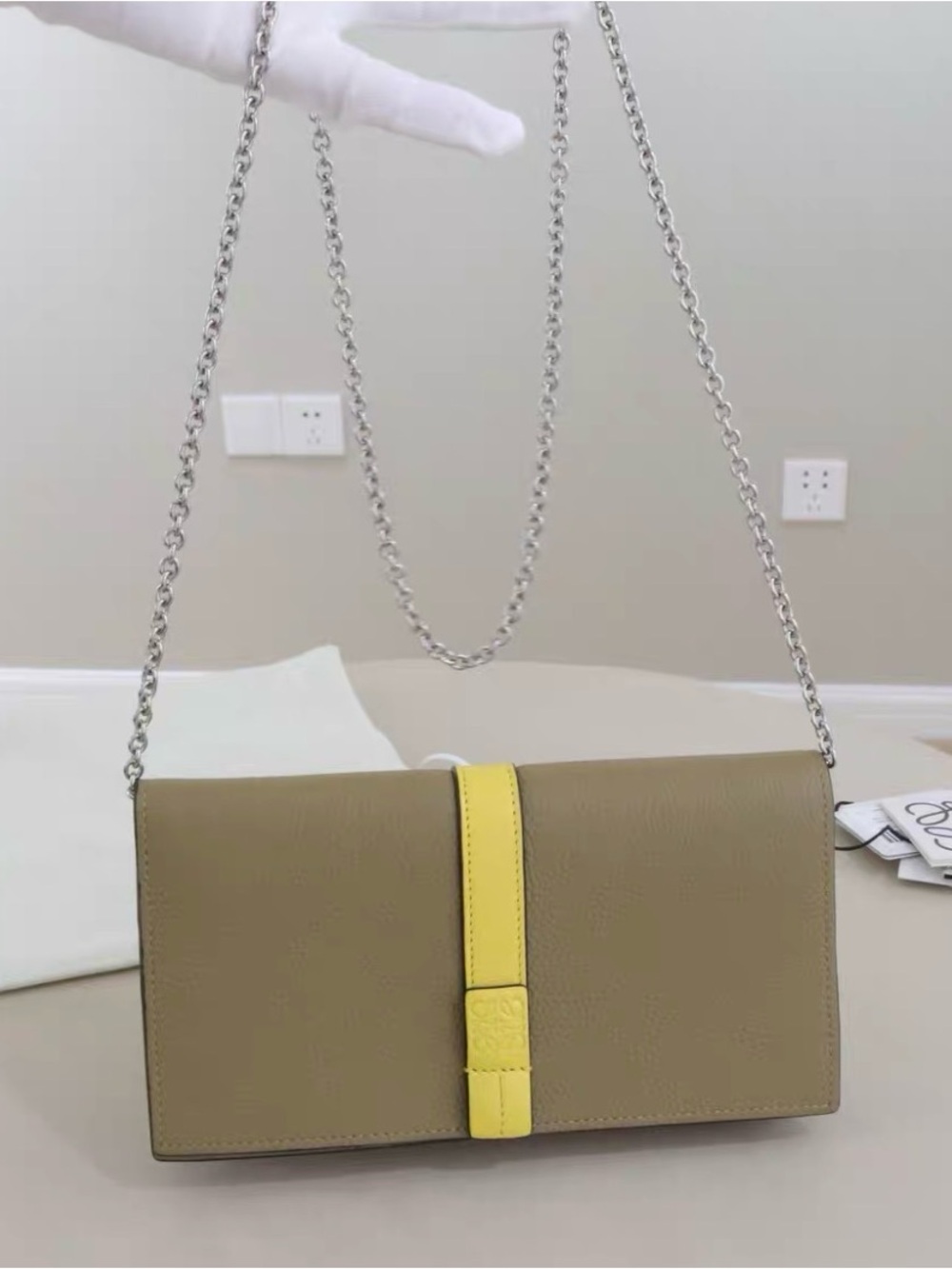 🚩steal Loewe Olive-Taupe Crossbody Bag with Yellow Strap